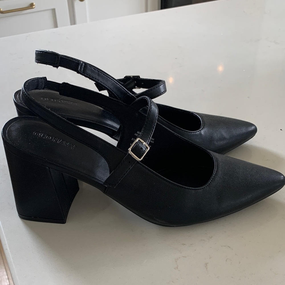 Old Navy Black Pointed-Toe Slingback Block Heels